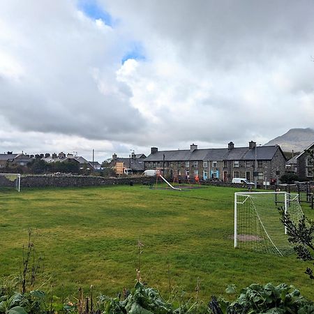 Cheerful 2 Bed Home With Mountain Views Blaenau Ffestiniog Εξωτερικό φωτογραφία