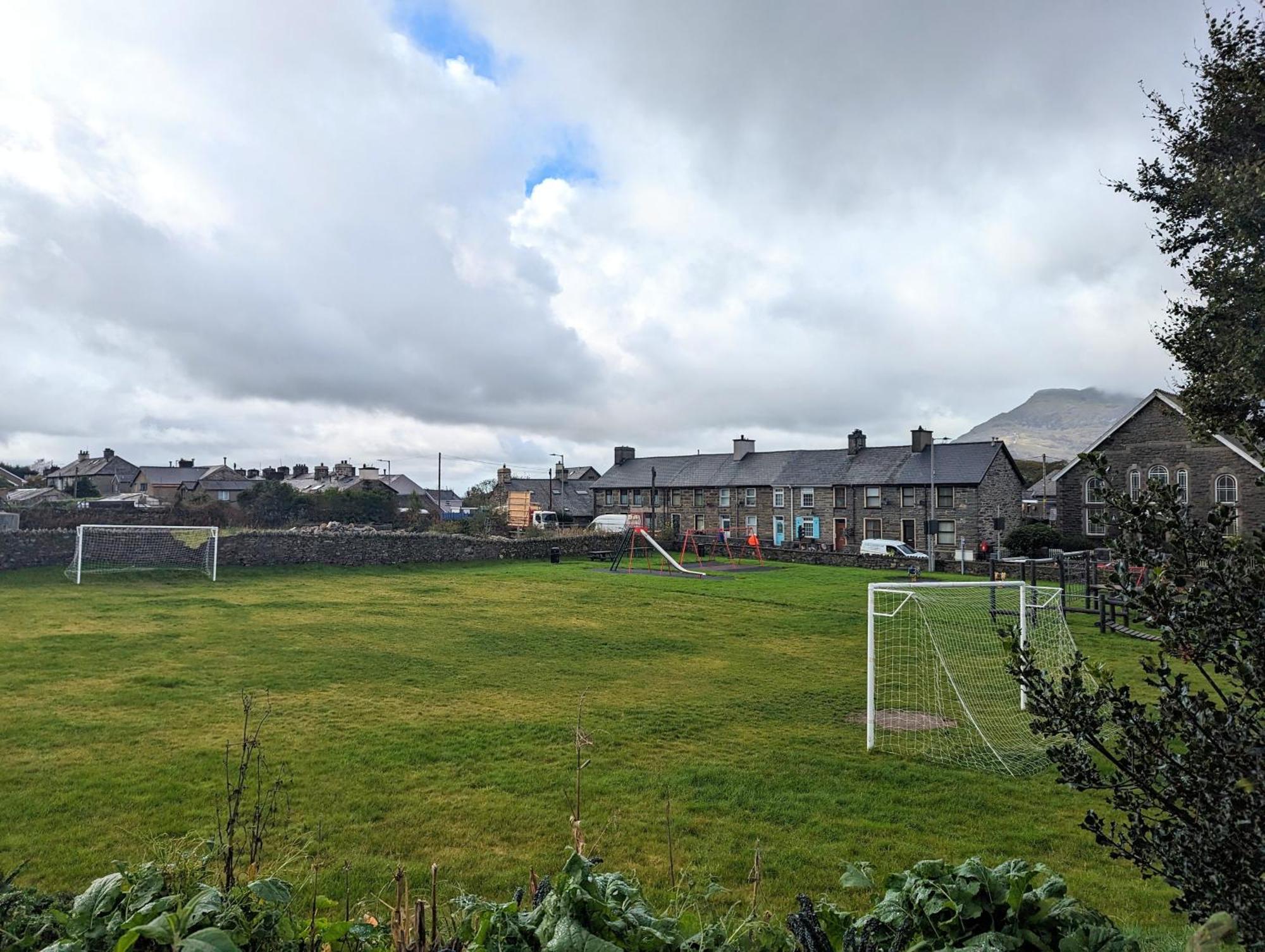 Cheerful 2 Bed Home With Mountain Views Blaenau Ffestiniog Εξωτερικό φωτογραφία